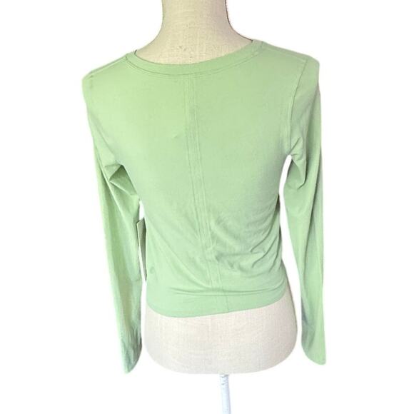 Lululemon Time to Restore Long Sleeve.  Size 4 - Picture 2 of 6